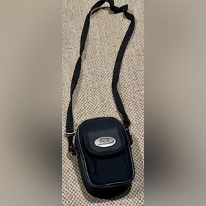 Essential Travel Bags / Digital Concepts Case & Strap / Black Camera Pouch